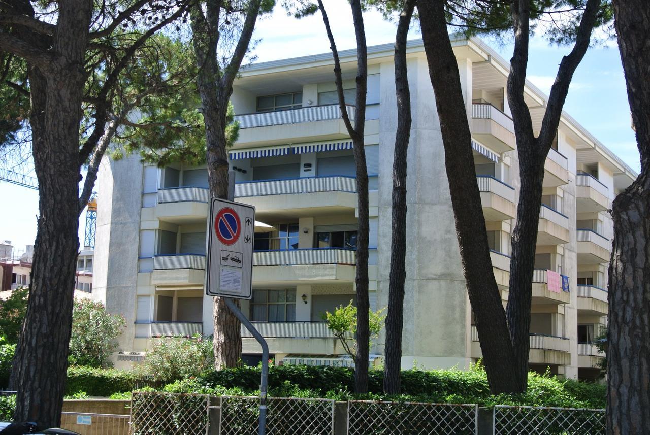 Eva 45 Apartamento Lignano Sabbiadoro Exterior foto